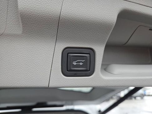 Certified 2023 GMC Acadia SLT w/ Technology Package image 21