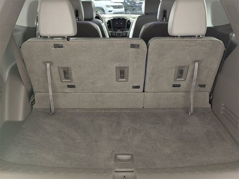 Used 2018 Chevrolet Traverse Premier image 31