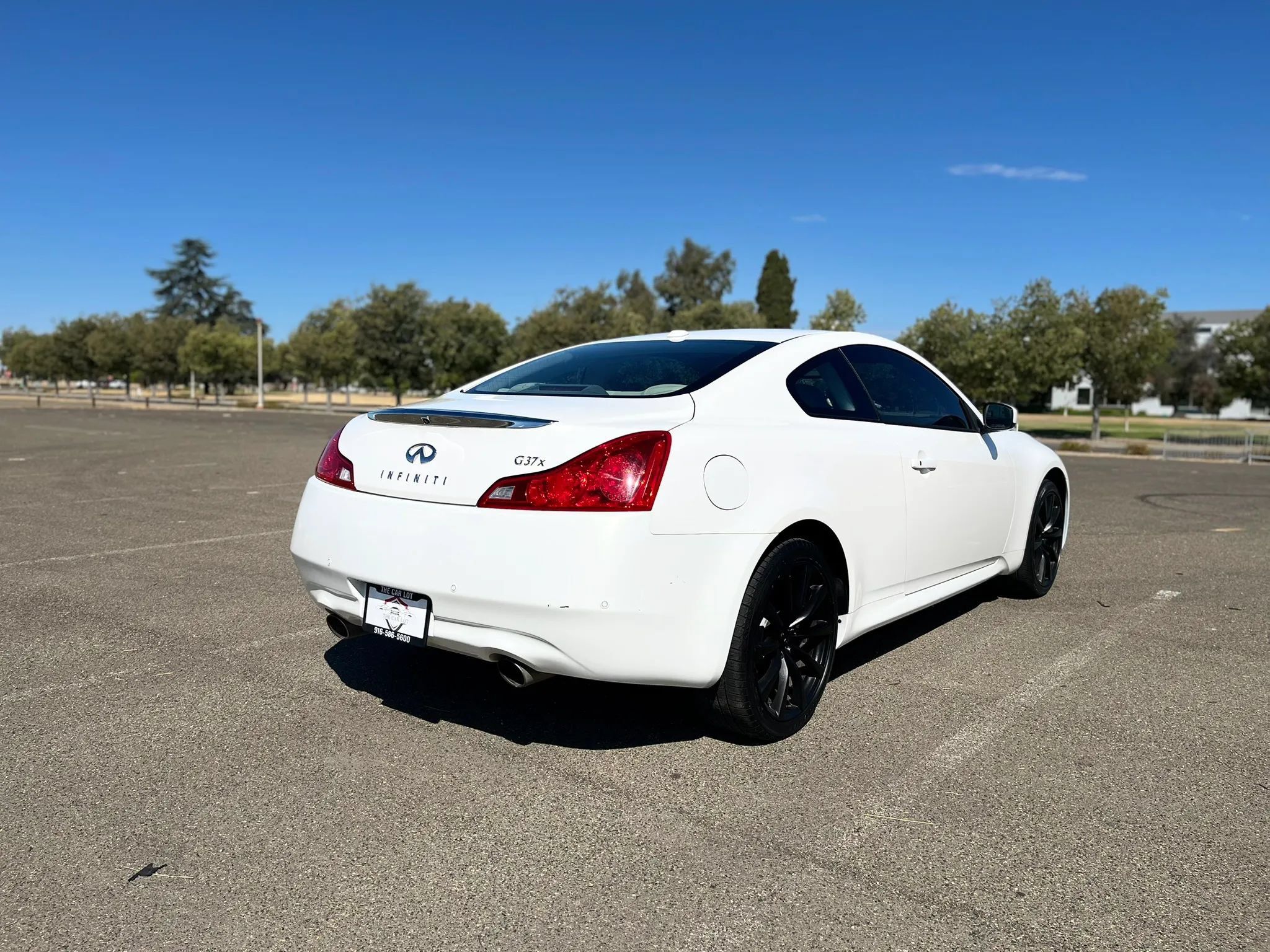Used 2011 INFINITI G37 x Coupe w/ Premium Pkg AWD/4WD image 5