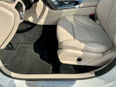 Used 2017 Mercedes-Benz GLC 300 image 40