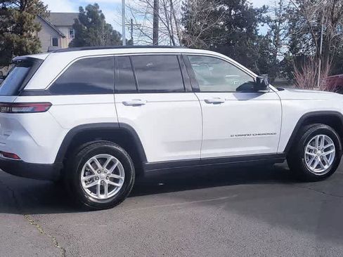 New 2026 Jeep Grand Cherokee Laredo X image 9