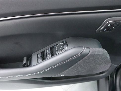 Used 2025 Ford Mustang Mach-E Premium image 9