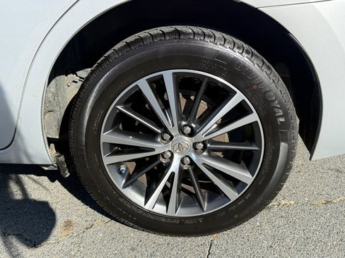 Used 2016 Toyota Corolla L image 11