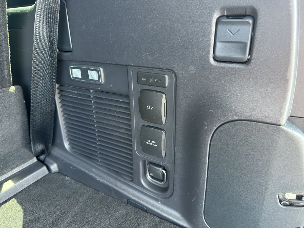 Used 2025 Ford Expedition Tremor AWD/4WD image 10