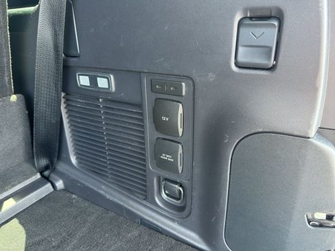 Used 2025 Ford Expedition Tremor AWD/4WD image 10