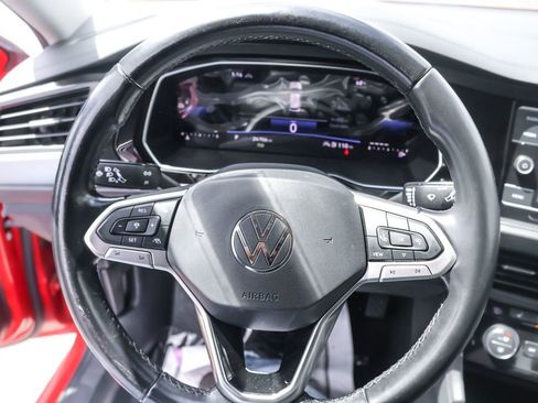 Certified 2023 Volkswagen Jetta SE FWD image 14