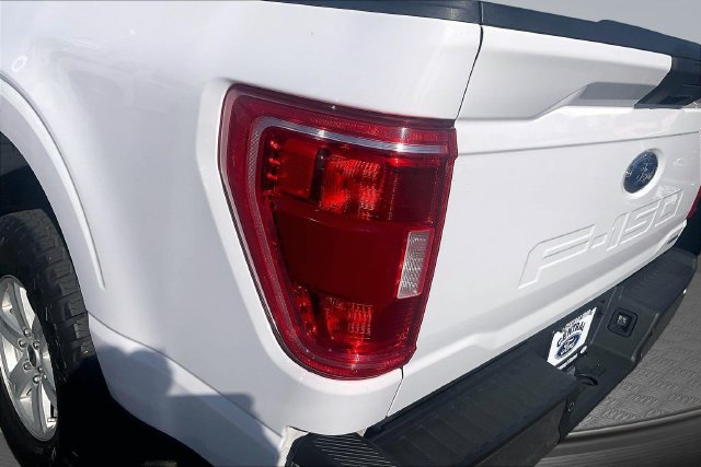Certified 2021 Ford F150 XLT w/ FX4 Off-Road Package AWD/4WD image 29