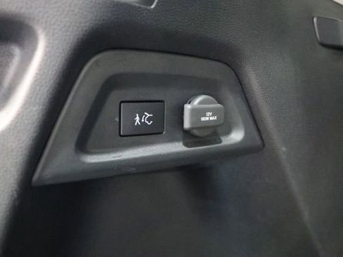 Used 2023 Honda Pilot Touring image 34