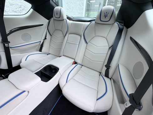 Used 2015 Maserati GranTurismo Sport RWD image 17