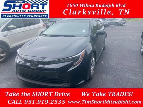 Used 2025 Toyota Corolla LE FWD image 1