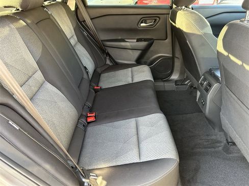 Certified 2025 Nissan Rogue SV image 11