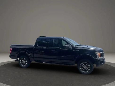 Used 2019 Ford F150 XLT w/ Equipment Group 302A Luxury AWD/4WD image 9