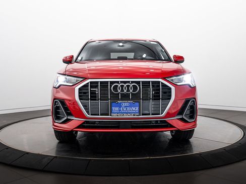 Used 2025 Audi Q3 2.0T Premium Plus w/ Premium Plus Package AWD/4WD image 22