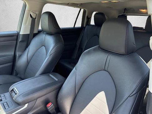 Certified 2026 Toyota Highlander XLE AWD/4WD image 20