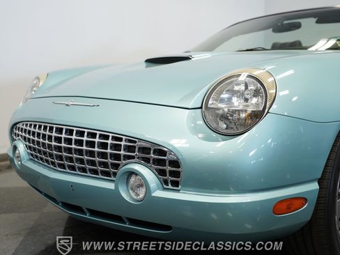 Used 2002 Ford Thunderbird image 31