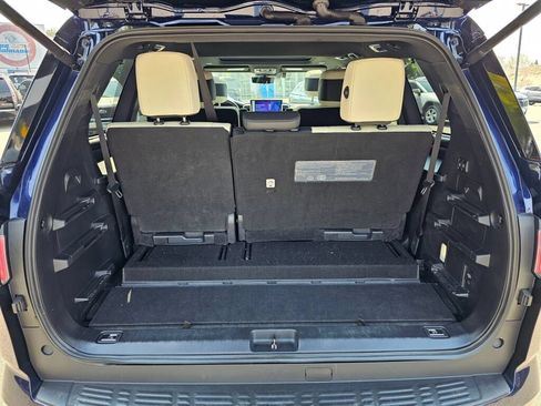 Used 2023 Toyota Sequoia Platinum AWD/4WD image 25