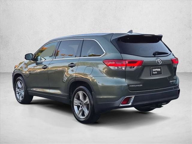 Used 2017 Toyota Highlander Limited w/ Carpet Mat Package AWD/4WD image 7
