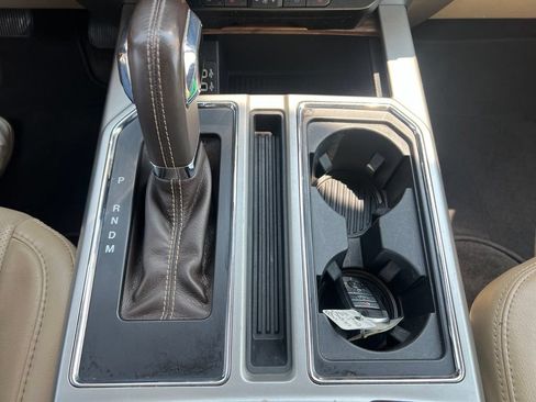 Used 2018 Ford F150 Lariat w/ Equipment Group 502A Luxury AWD/4WD image 34