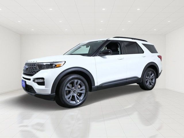 Certified 2023 Ford Explorer XLT w/ Equipment Group 202A AWD/4WD image 2