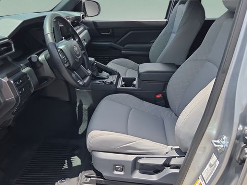 Certified 2026 Toyota Tacoma SR5 AWD/4WD image 10