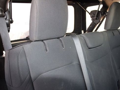 Used 2020 Jeep Wrangler Unlimited Sport image 27