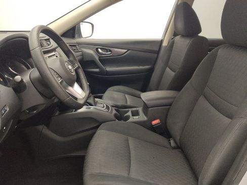 Used 2020 Nissan Rogue S w/ Special Edition Package FWD image 17