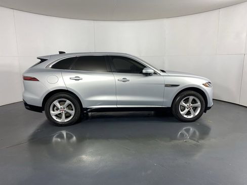 Used 2023 Jaguar F-PACE S image 4