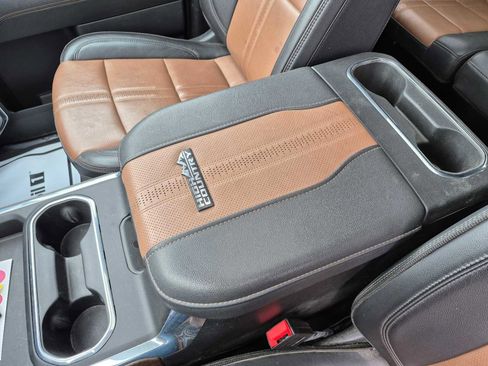 Used 2024 Chevrolet Silverado 3500 High Country w/ Technology Package image 27