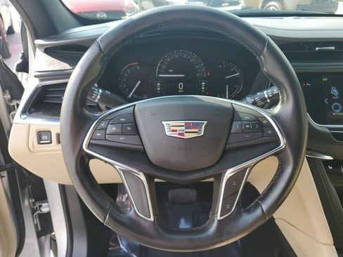 Used 2018 Cadillac XT5 AWD image 30