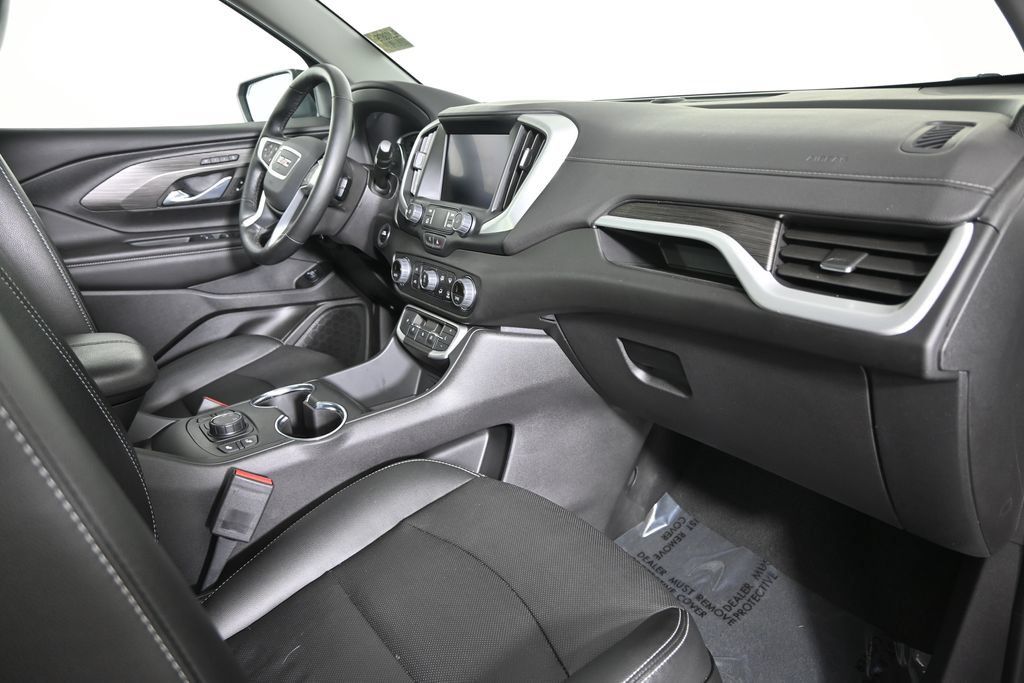 Used 2024 GMC Terrain SLT w/ LPO, Floor Liner Package AWD/4WD image 15