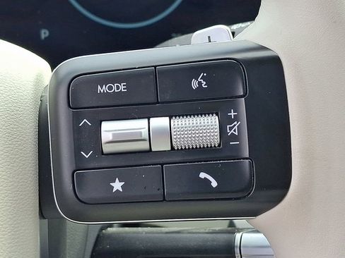 Used 2024 Hyundai Santa Fe Limited AWD/4WD image 24
