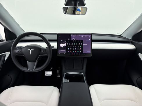 Used 2021 Tesla Model Y Long Range image 20