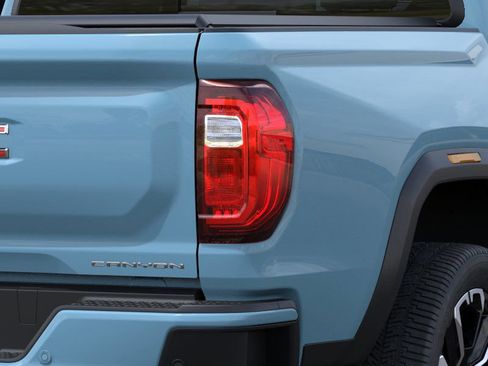 New 2026 GMC Canyon Denali image 11