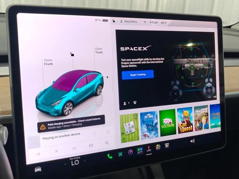 Used 2024 Tesla Model Y Long Range AWD/4WD image 33