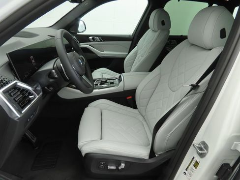 New 2026 BMW X5 sDrive40i w/ M Sport Package image 19