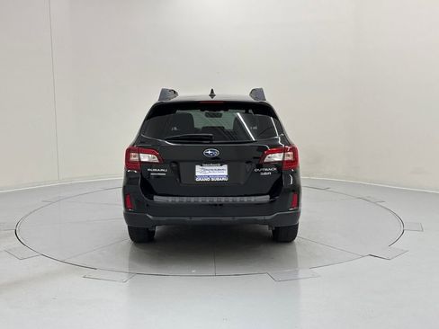 Used 2017 Subaru Outback 3.6R Limited image 5
