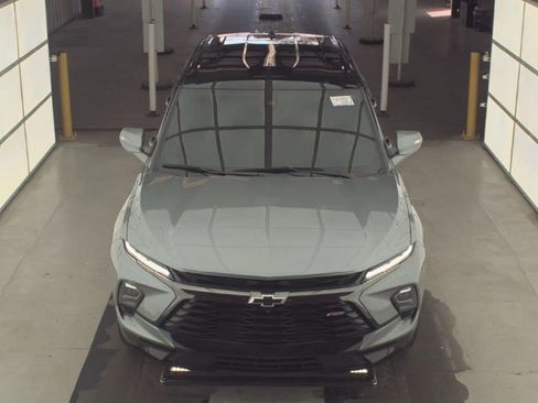 Used 2024 Chevrolet Blazer RS w/ Driver Confidence II Package FWD image 3