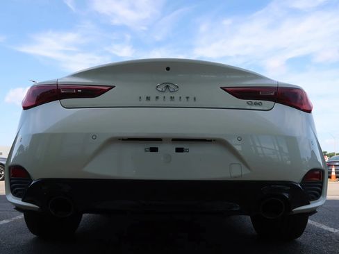 Used 2022 INFINITI Q60 3.0t Luxe w/ Essential Package RWD image 9