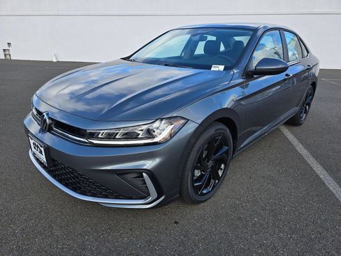 New 2026 Volkswagen Jetta SE FWD image 7
