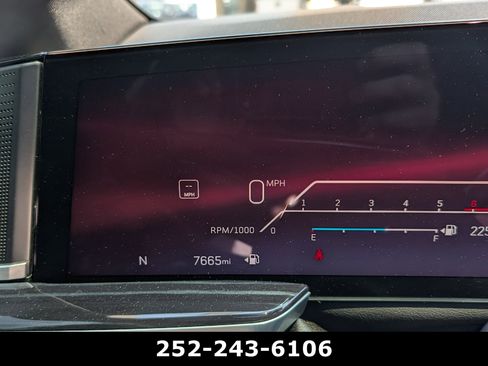 Used 2025 Cadillac Escalade Sport AWD/4WD image 17