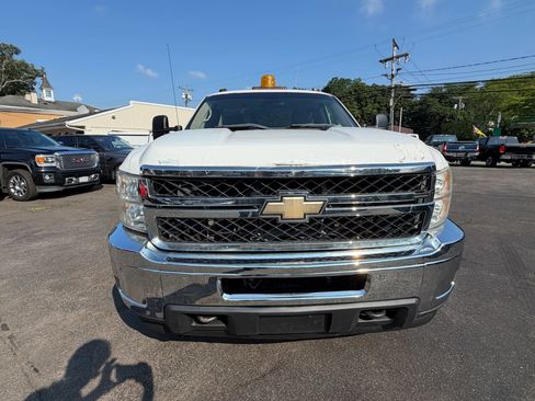Used 2011 Chevrolet Silverado 3500 W/T AWD/4WD image 11