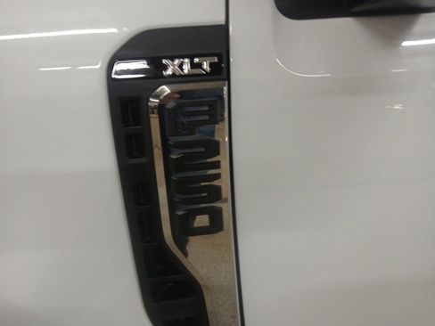 Used 2024 Ford F250 XLT image 9