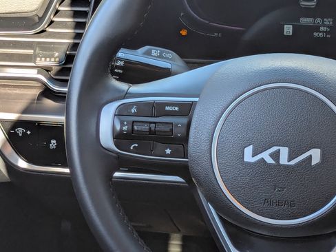 Certified 2025 Kia Sportage EX image 17