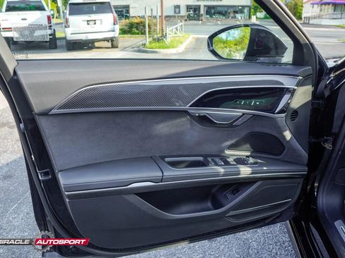 Used 2022 Audi S8 w/ S8 Executive Package AWD/4WD image 14
