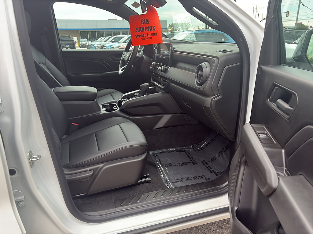 New 2026 Chevrolet Colorado Trail Boss w/ Midnight Edition AWD/4WD image 15