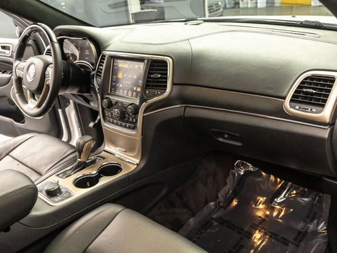 Used 2016 Jeep Grand Cherokee Summit AWD/4WD image 37
