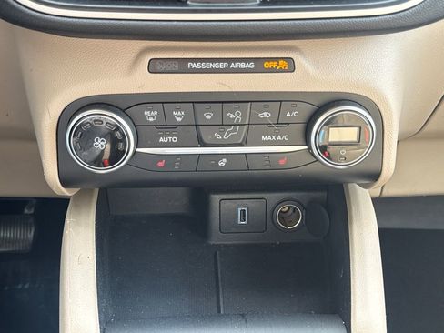 Used 2020 Ford Escape SEL image 22