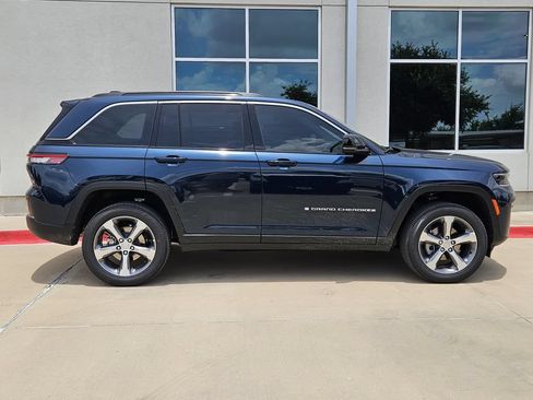 New 2026 Jeep Grand Cherokee Limited AWD/4WD image 2
