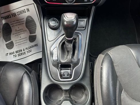 Used 2023 Jeep Cherokee Altitude Lux image 17