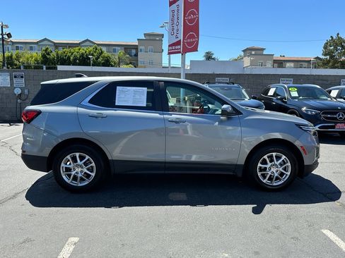 Used 2024 Chevrolet Equinox LT FWD image 9